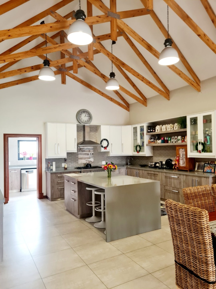 4 Bedroom Property for Sale in Heron Banks Golf Estate Free State